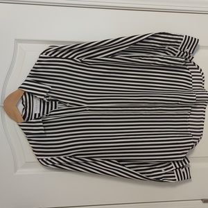 Everlane Relaxed Washable Silk Shirt, Size 00, Black and Ivory